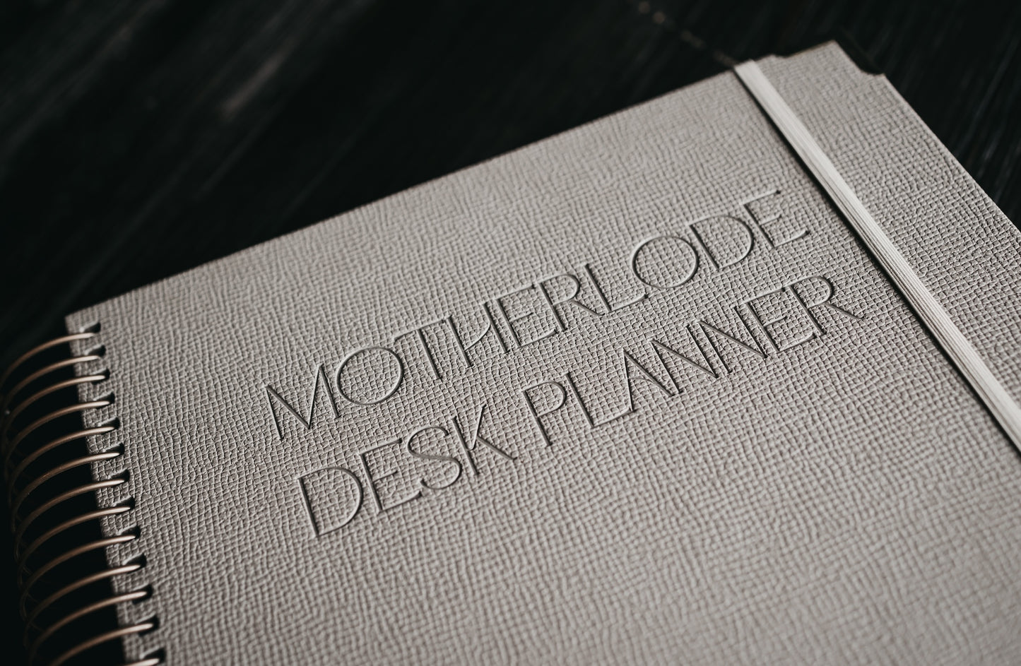 PRE-ORDER Visone Undated Weekly Desk Planner